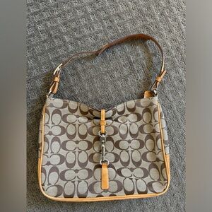 Authentic Vintage Coach Purse Hampton monogram shoulder bag with clasp